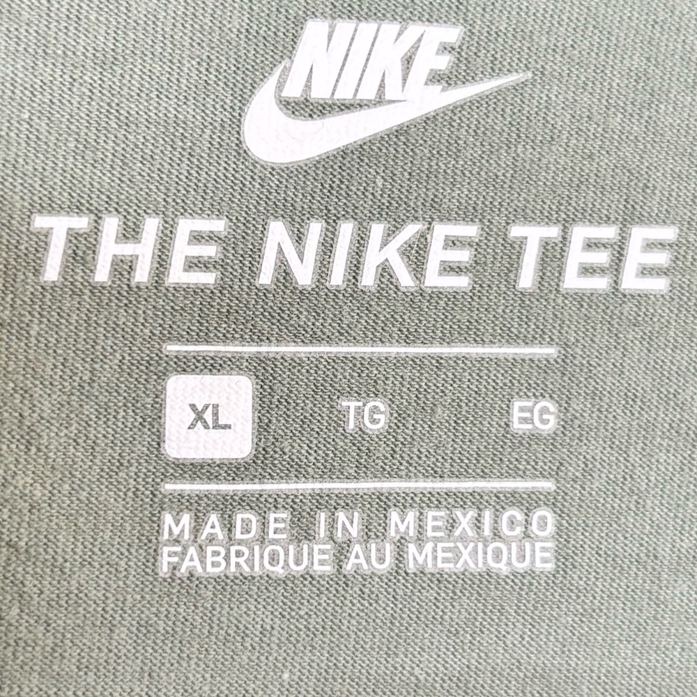Nike Los Angeles T-shirt - Picture 2 of 2